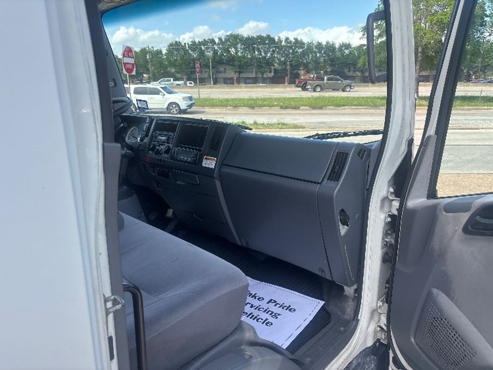 Refrigerated Truck-Light and Medium Duty Trucks-Isuzu-2019-NRR-Houston-TX-128,907\n\t\tmiles-$ 48,000 - Image 19