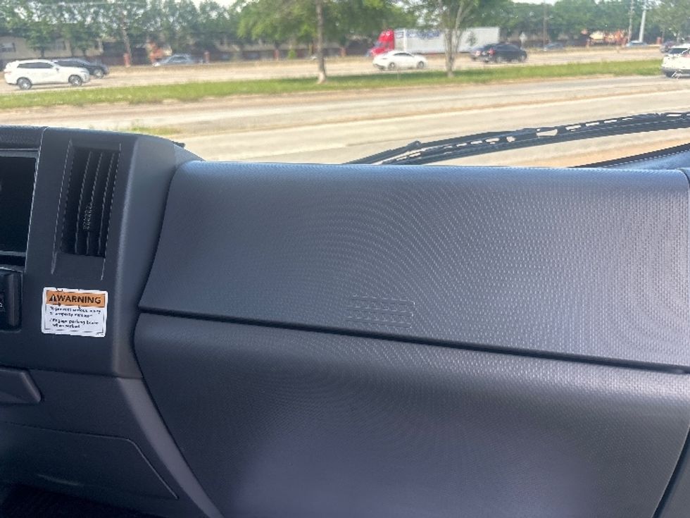 Refrigerated Truck-Light and Medium Duty Trucks-Isuzu-2019-NRR-Houston-TX-128,907\n\t\tmiles-$ 48,000 - Image 20