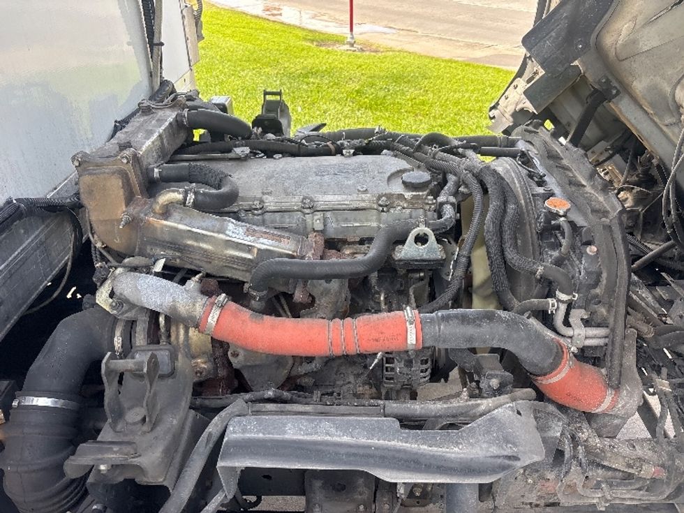 Refrigerated Truck-Light and Medium Duty Trucks-Isuzu-2019-NRR-Houston-TX-128,907\n\t\tmiles-$ 48,000 - Image 23