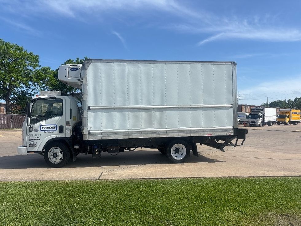 Refrigerated Truck-Light and Medium Duty Trucks-Isuzu-2019-NRR-Houston-TX-128,907\n\t\tmiles-$ 48,000 - Image 4