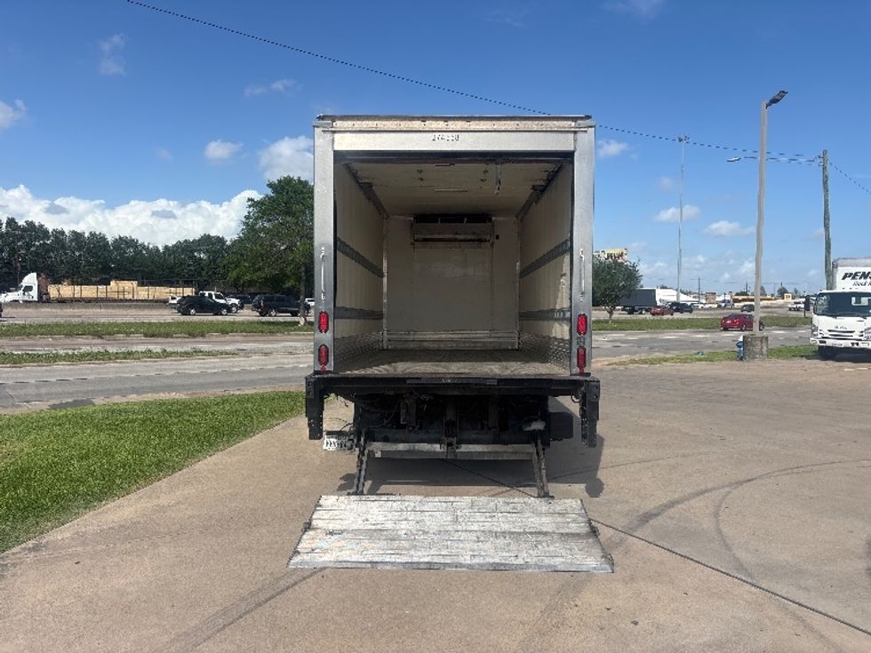 Refrigerated Truck-Light and Medium Duty Trucks-Isuzu-2019-NRR-Houston-TX-128,907\n\t\tmiles-$ 48,000 - Image 9