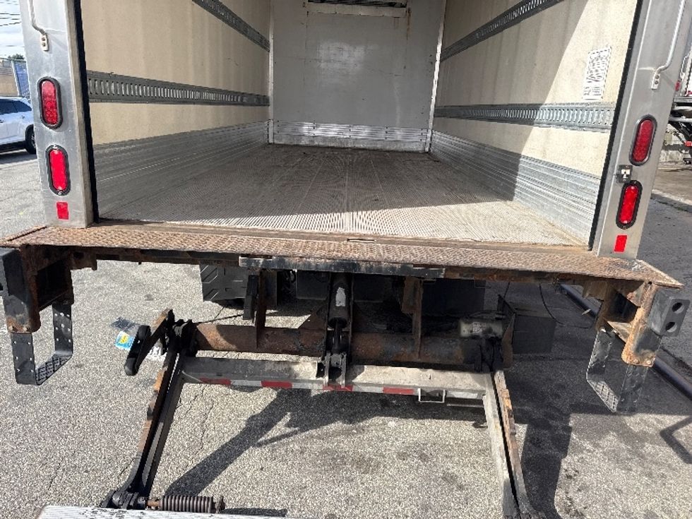 Refrigerated Truck-Light and Medium Duty Trucks-Isuzu-2019-NRR-Jamaica-NY-135,807\n\t\tmiles-$ 47,250 - Image 10