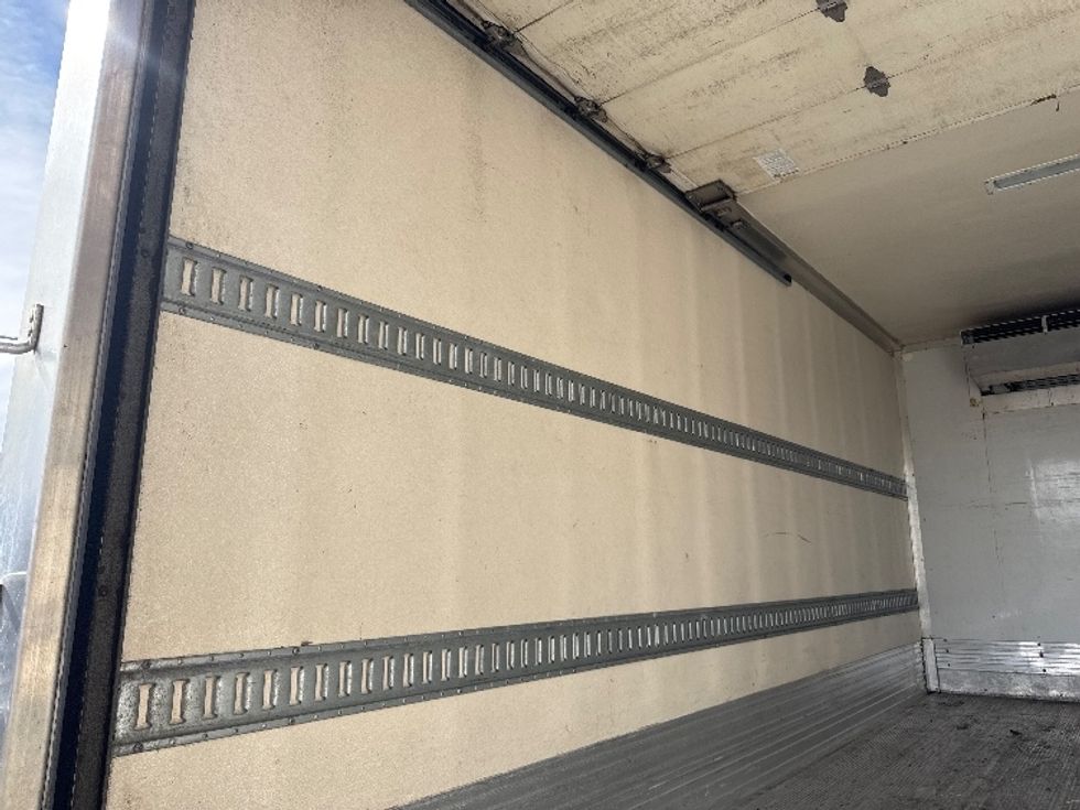 Refrigerated Truck-Light and Medium Duty Trucks-Isuzu-2019-NRR-Jamaica-NY-135,807\n\t\tmiles-$ 47,250 - Image 11