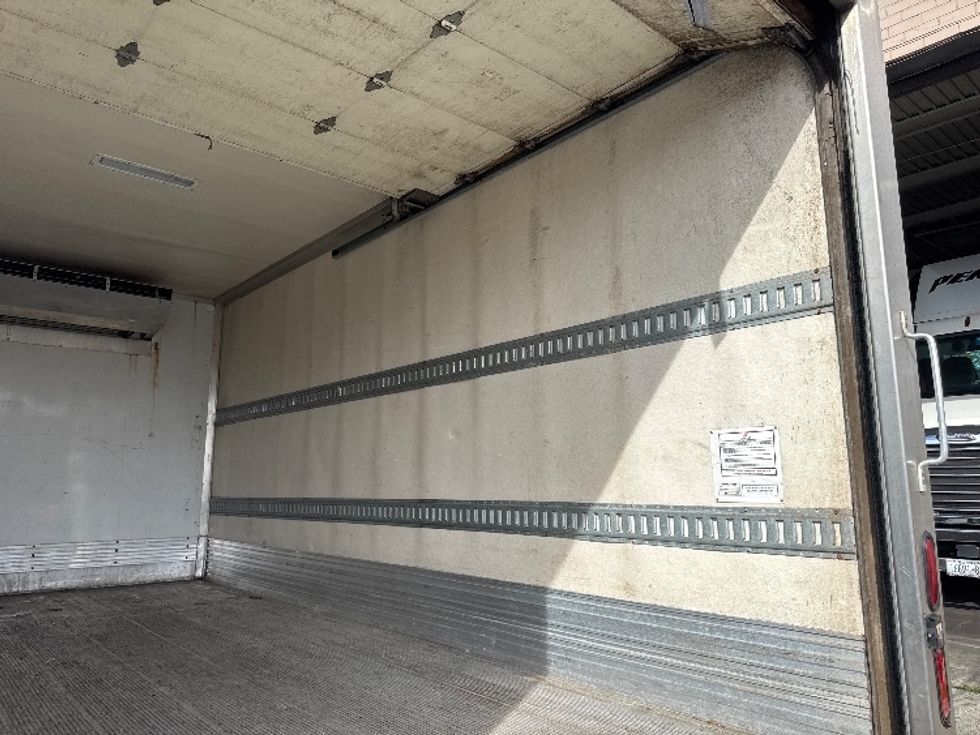 Refrigerated Truck-Light and Medium Duty Trucks-Isuzu-2019-NRR-Jamaica-NY-135,807\n\t\tmiles-$ 47,250 - Image 12
