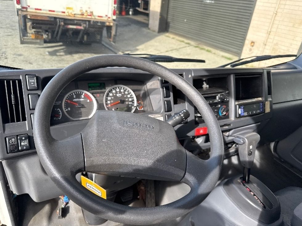 Refrigerated Truck-Light and Medium Duty Trucks-Isuzu-2019-NRR-Jamaica-NY-135,807\n\t\tmiles-$ 47,250 - Image 17
