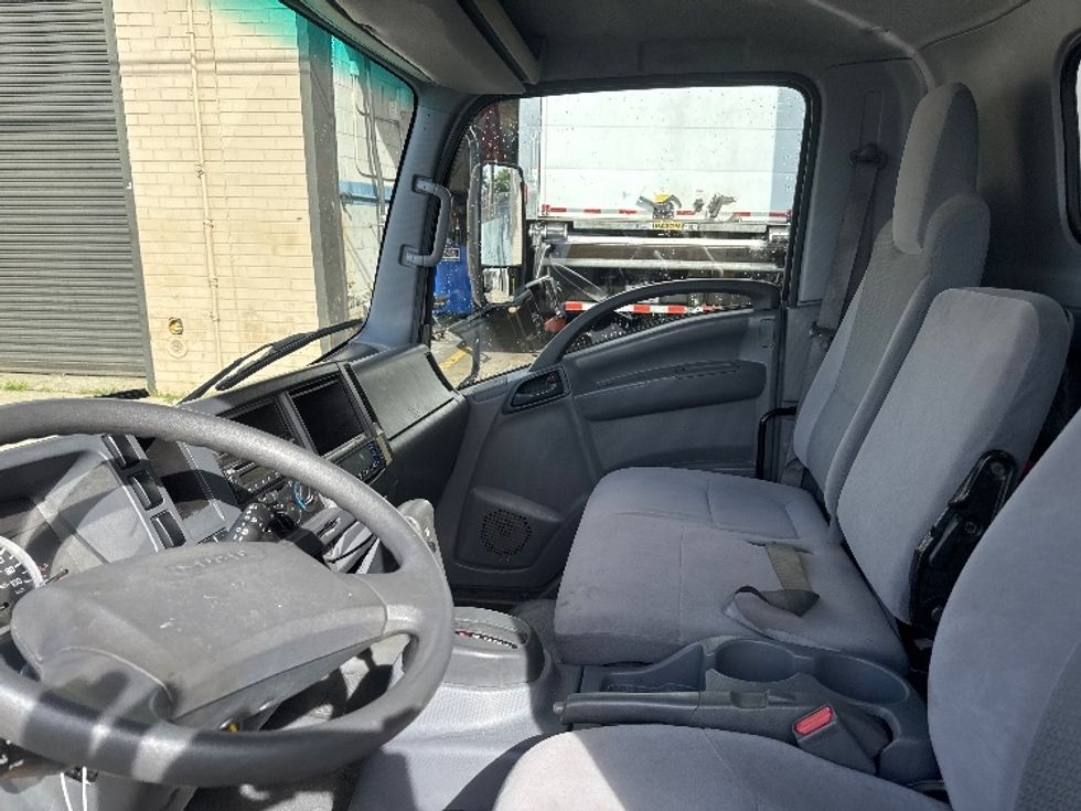 Refrigerated Truck-Light and Medium Duty Trucks-Isuzu-2019-NRR-Jamaica-NY-135,807\n\t\tmiles-$ 47,250 - Image 19