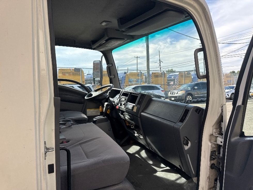 Refrigerated Truck-Light and Medium Duty Trucks-Isuzu-2019-NRR-Jamaica-NY-135,807\n\t\tmiles-$ 47,250 - Image 20