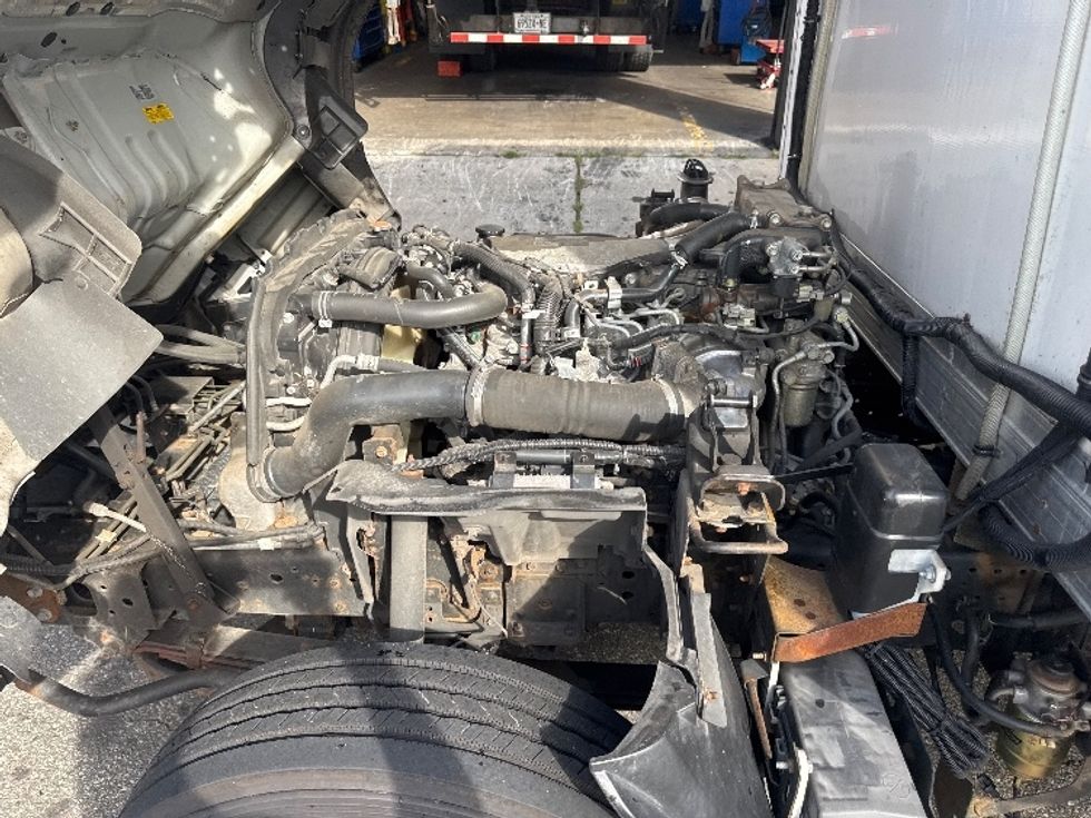 Refrigerated Truck-Light and Medium Duty Trucks-Isuzu-2019-NRR-Jamaica-NY-135,807\n\t\tmiles-$ 47,250 - Image 24