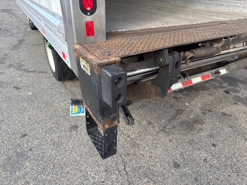 Refrigerated Truck-Light and Medium Duty Trucks-Isuzu-2019-NRR-Jamaica-NY-135,807\n\t\tmiles-$ 47,250 - Image 26