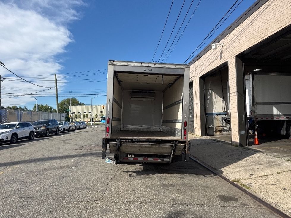 Refrigerated Truck-Light and Medium Duty Trucks-Isuzu-2019-NRR-Jamaica-NY-135,807\n\t\tmiles-$ 47,250 - Image 8