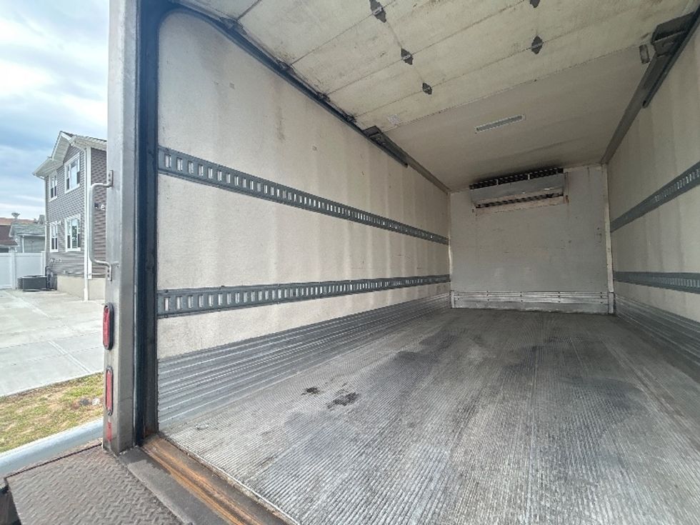 Refrigerated Truck-Light and Medium Duty Trucks-Isuzu-2019-NRR-Jamaica-NY-154,188\n\t\tmiles-$ 47,250 - Image 11