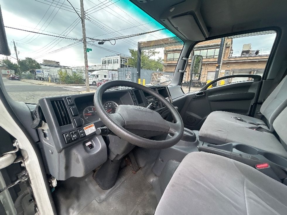 Refrigerated Truck-Light and Medium Duty Trucks-Isuzu-2019-NRR-Jamaica-NY-154,188\n\t\tmiles-$ 47,250 - Image 17