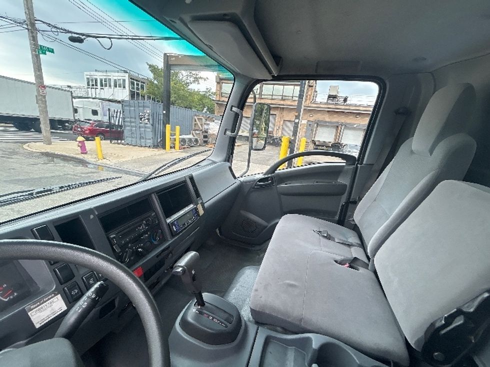 Refrigerated Truck-Light and Medium Duty Trucks-Isuzu-2019-NRR-Jamaica-NY-154,188\n\t\tmiles-$ 47,250 - Image 19