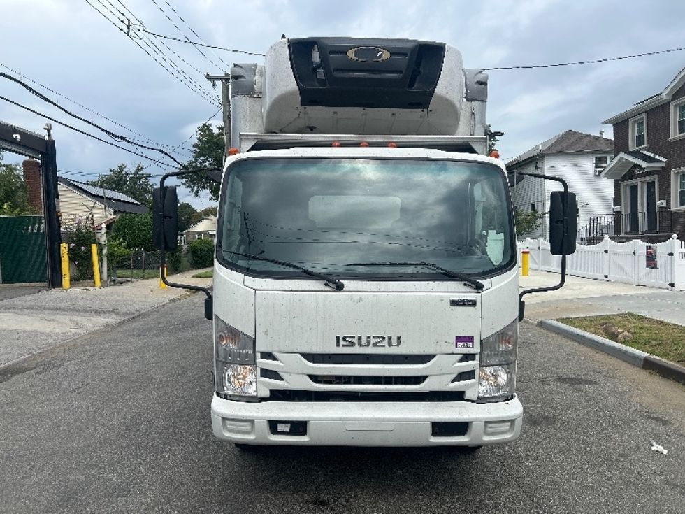 Refrigerated Truck-Light and Medium Duty Trucks-Isuzu-2019-NRR-Jamaica-NY-154,188\n\t\tmiles-$ 47,250 - Image 2