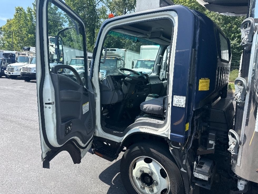 Refrigerated Truck-Light and Medium Duty Trucks-Isuzu-2019-NRR-Jessup-MD-164,157\n\t\tmiles-$ 43,250 - Image 15