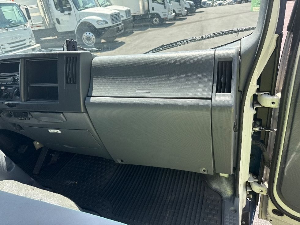 Refrigerated Truck-Light and Medium Duty Trucks-Isuzu-2019-NRR-Jessup-MD-164,157\n\t\tmiles-$ 43,250 - Image 20