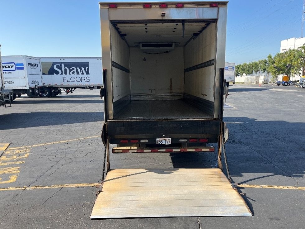 Refrigerated Truck-Light and Medium Duty Trucks-Isuzu-2019-NRR-La Mirada-CA-108,364\n\t\tmiles-$ 53,250 - Image 10