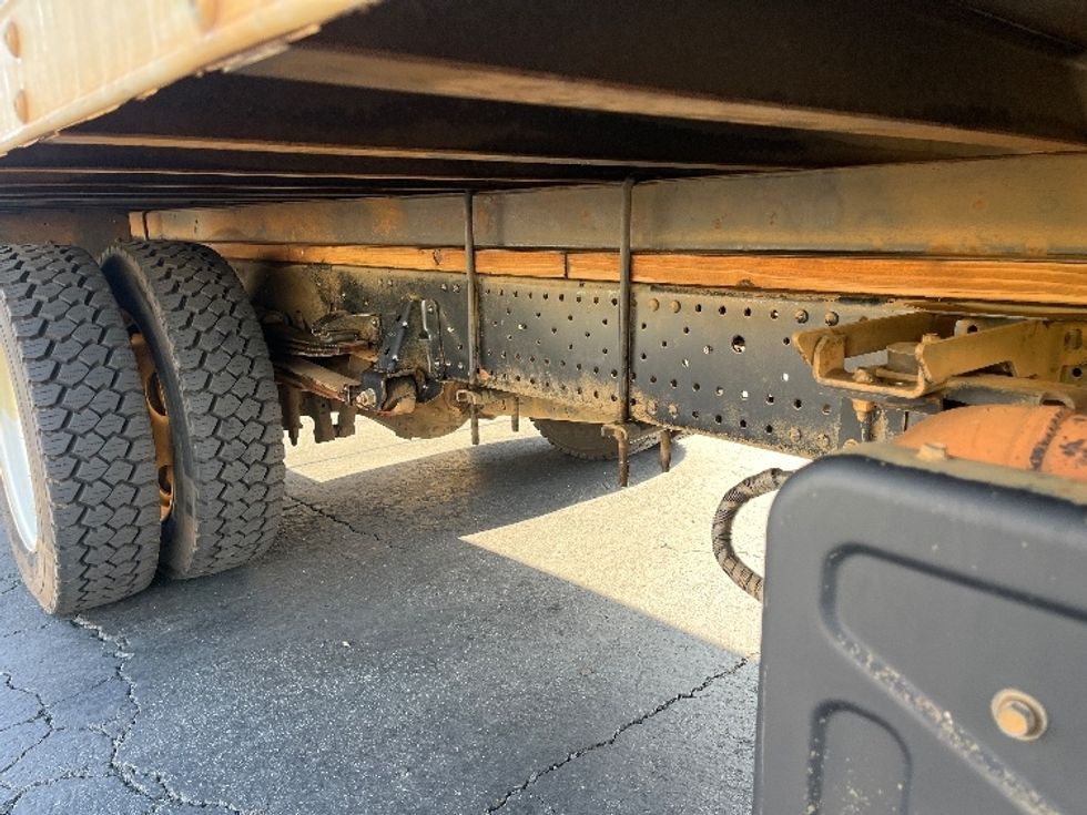 Refrigerated Truck-Light and Medium Duty Trucks-Isuzu-2019-NRR-La Mirada-CA-108,364\n\t\tmiles-$ 53,250 - Image 14