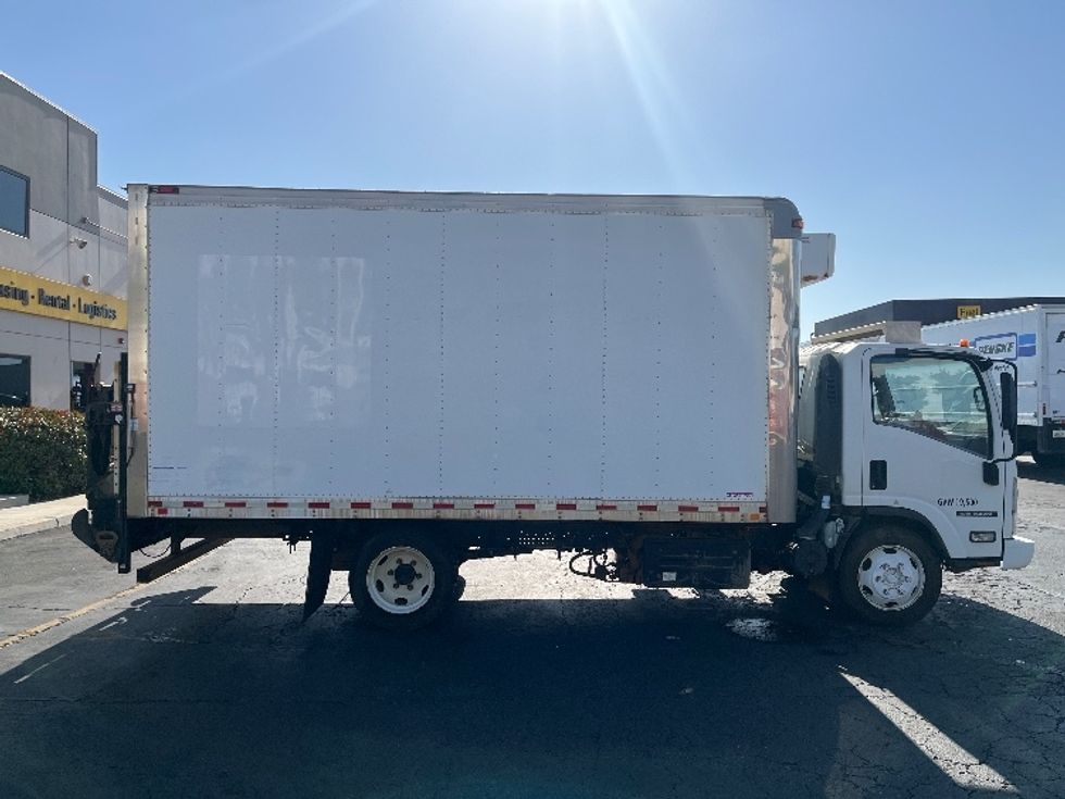 Refrigerated Truck-Light and Medium Duty Trucks-Isuzu-2019-NRR-La Mirada-CA-108,364\n\t\tmiles-$ 53,250 - Image 15