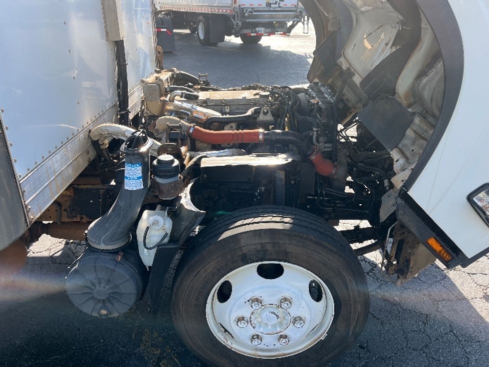 Refrigerated Truck-Light and Medium Duty Trucks-Isuzu-2019-NRR-La Mirada-CA-108,364\n\t\tmiles-$ 53,250 - Image 23