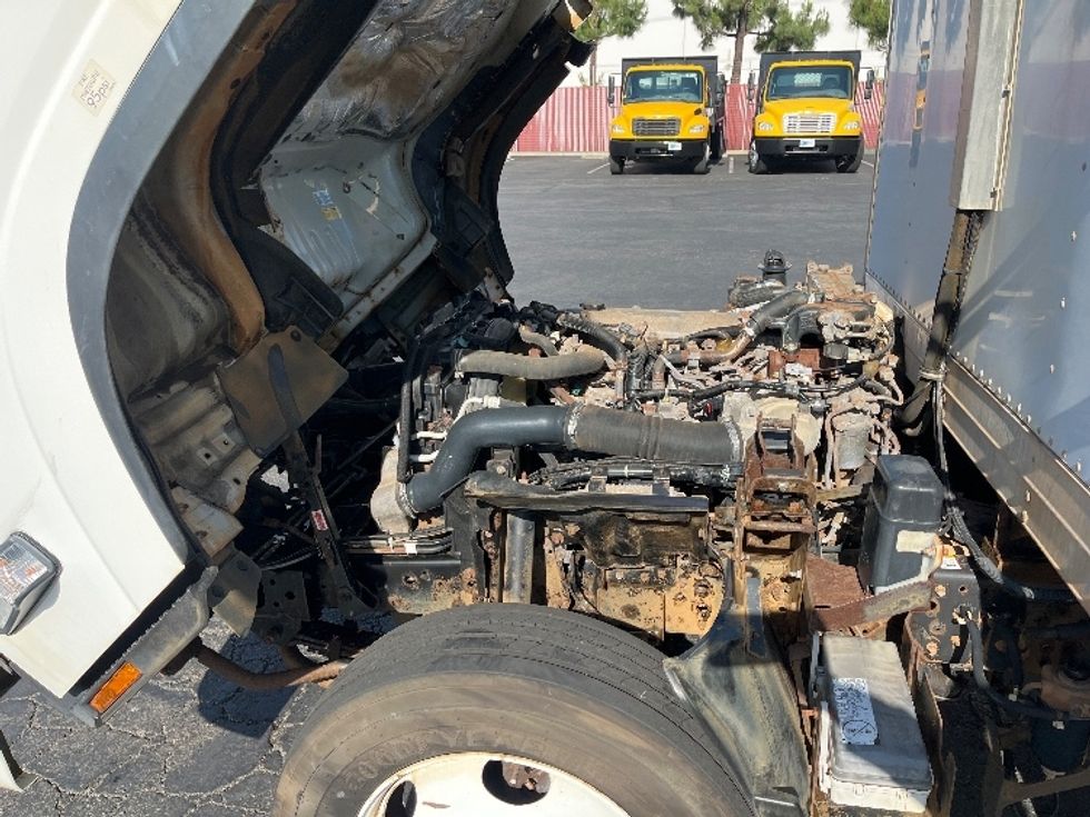 Refrigerated Truck-Light and Medium Duty Trucks-Isuzu-2019-NRR-La Mirada-CA-108,364\n\t\tmiles-$ 53,250 - Image 24