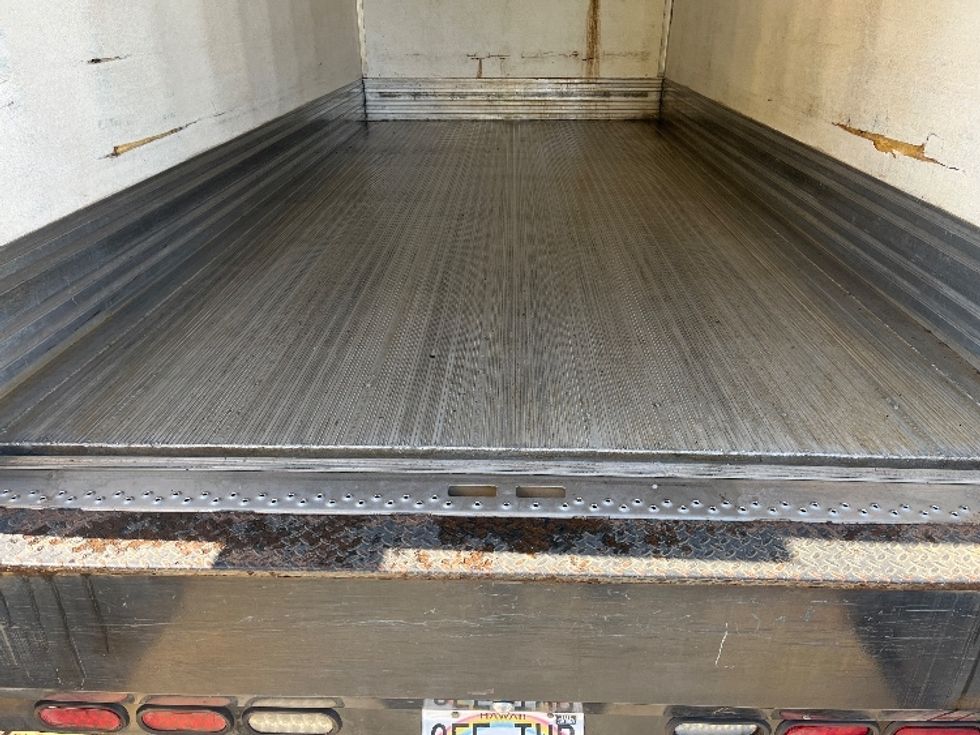 Refrigerated Truck-Light and Medium Duty Trucks-Isuzu-2019-NRR-La Mirada-CA-108,364\n\t\tmiles-$ 53,250 - Image 8