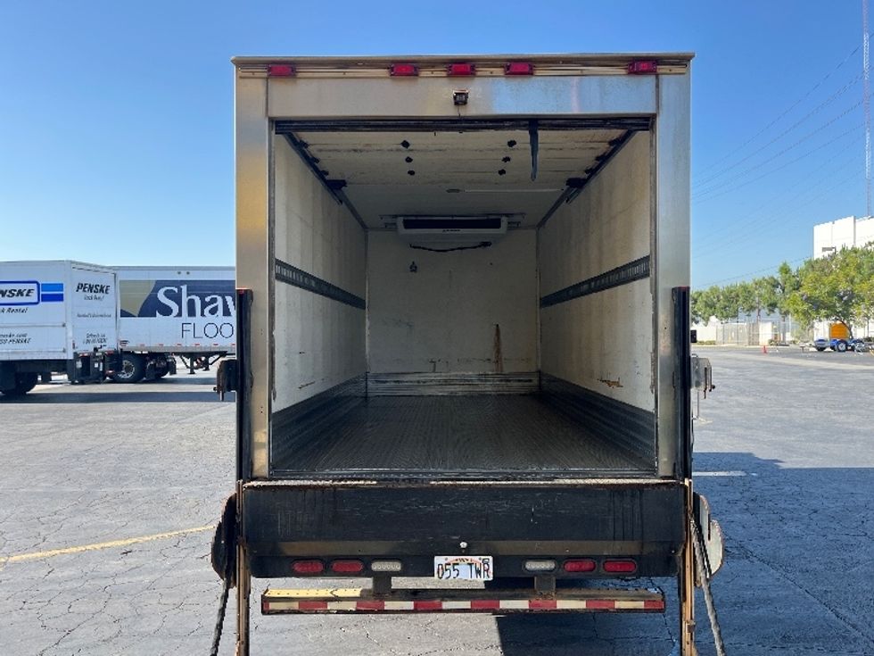 Refrigerated Truck-Light and Medium Duty Trucks-Isuzu-2019-NRR-La Mirada-CA-108,364\n\t\tmiles-$ 53,250 - Image 9
