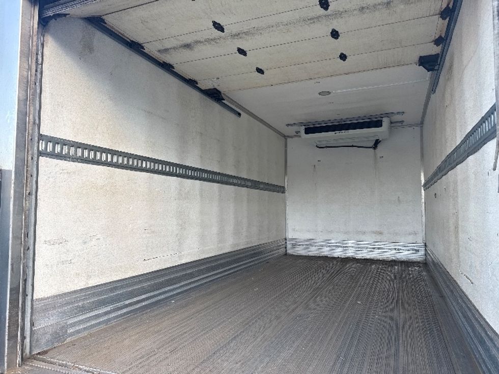 Refrigerated Truck-Light and Medium Duty Trucks-Isuzu-2019-NRR-La Mirada-CA-85,664\n\t\tmiles-$ 59,500 - Image 11