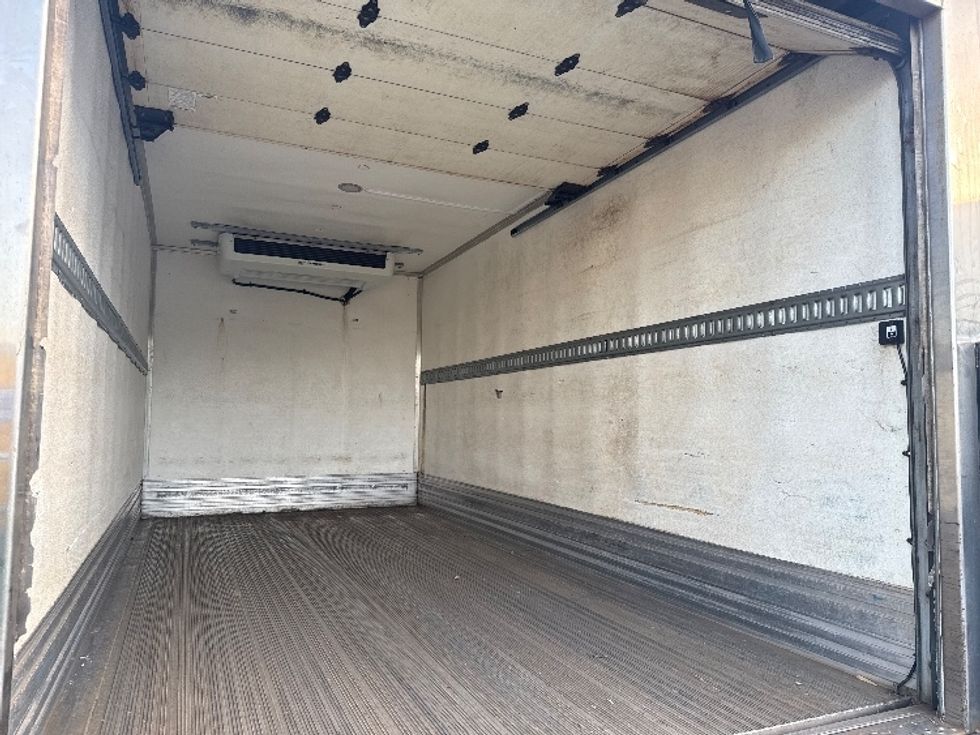 Refrigerated Truck-Light and Medium Duty Trucks-Isuzu-2019-NRR-La Mirada-CA-85,664\n\t\tmiles-$ 59,500 - Image 12