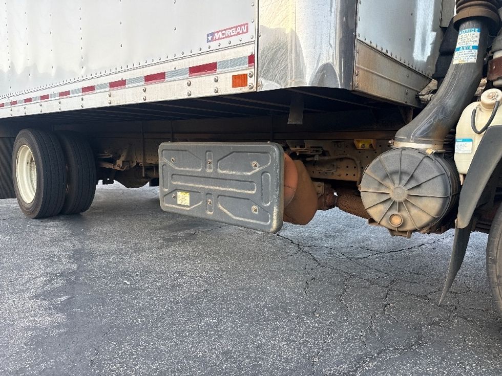 Refrigerated Truck-Light and Medium Duty Trucks-Isuzu-2019-NRR-La Mirada-CA-85,664\n\t\tmiles-$ 59,500 - Image 14