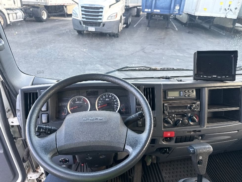 Refrigerated Truck-Light and Medium Duty Trucks-Isuzu-2019-NRR-La Mirada-CA-85,664\n\t\tmiles-$ 59,500 - Image 18