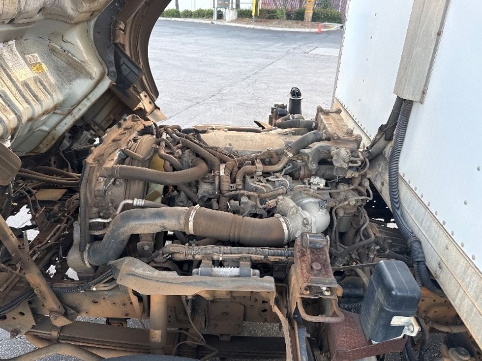 Refrigerated Truck-Light and Medium Duty Trucks-Isuzu-2019-NRR-La Mirada-CA-85,664\n\t\tmiles-$ 59,500 - Image 24