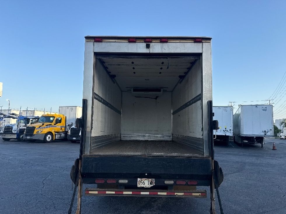 Refrigerated Truck-Light and Medium Duty Trucks-Isuzu-2019-NRR-La Mirada-CA-85,664\n\t\tmiles-$ 59,500 - Image 8