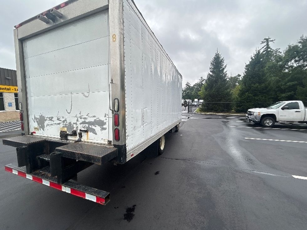 Refrigerated Truck-Light and Medium Duty Trucks-Isuzu-2019-NRR-Londonderry-NH-119,253\n\t\tmiles-$ 49,750 - Image 13