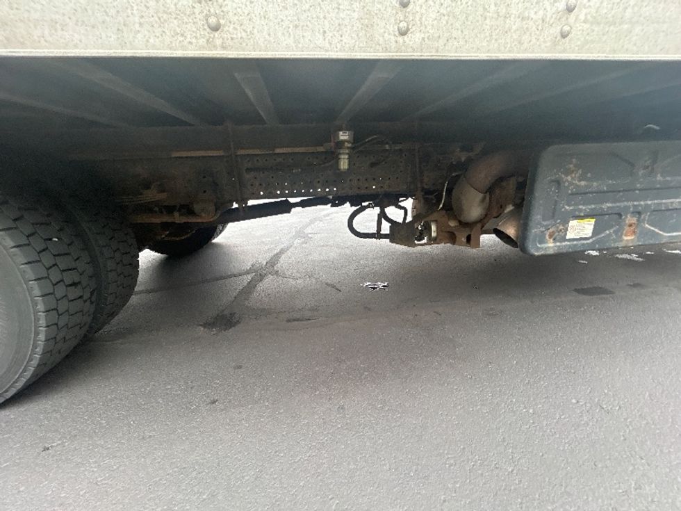 Refrigerated Truck-Light and Medium Duty Trucks-Isuzu-2019-NRR-Londonderry-NH-119,253\n\t\tmiles-$ 49,750 - Image 14