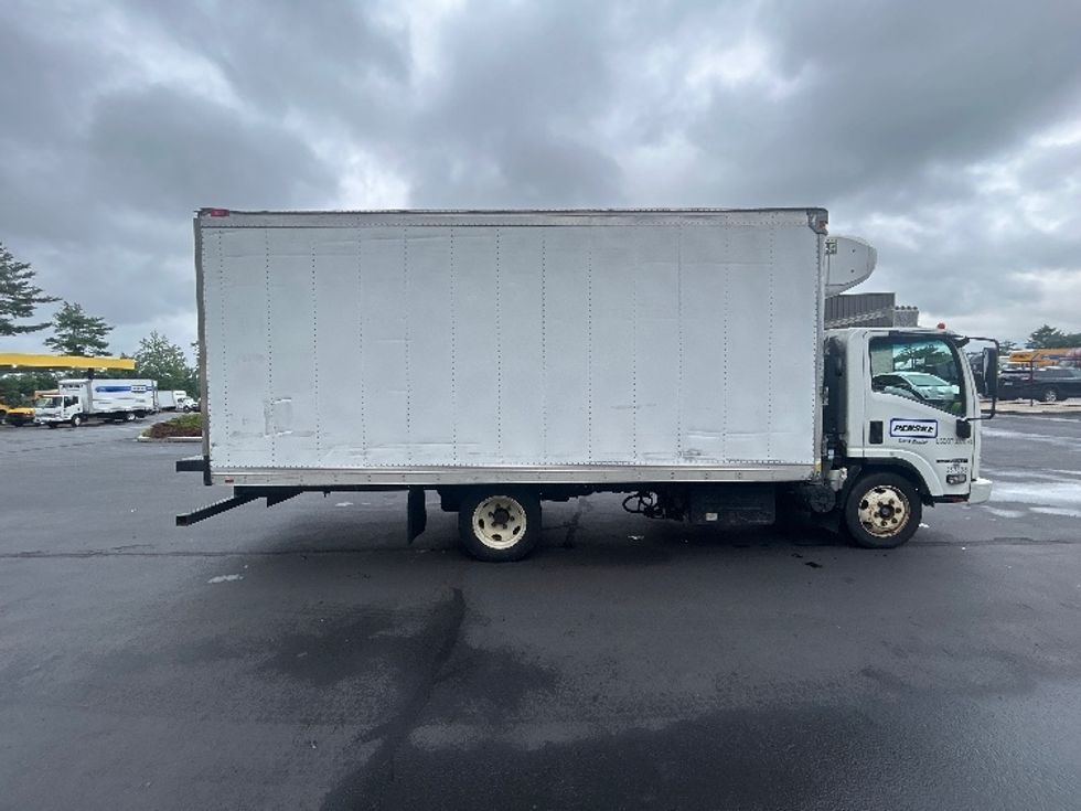 Refrigerated Truck-Light and Medium Duty Trucks-Isuzu-2019-NRR-Londonderry-NH-119,253\n\t\tmiles-$ 49,750 - Image 15