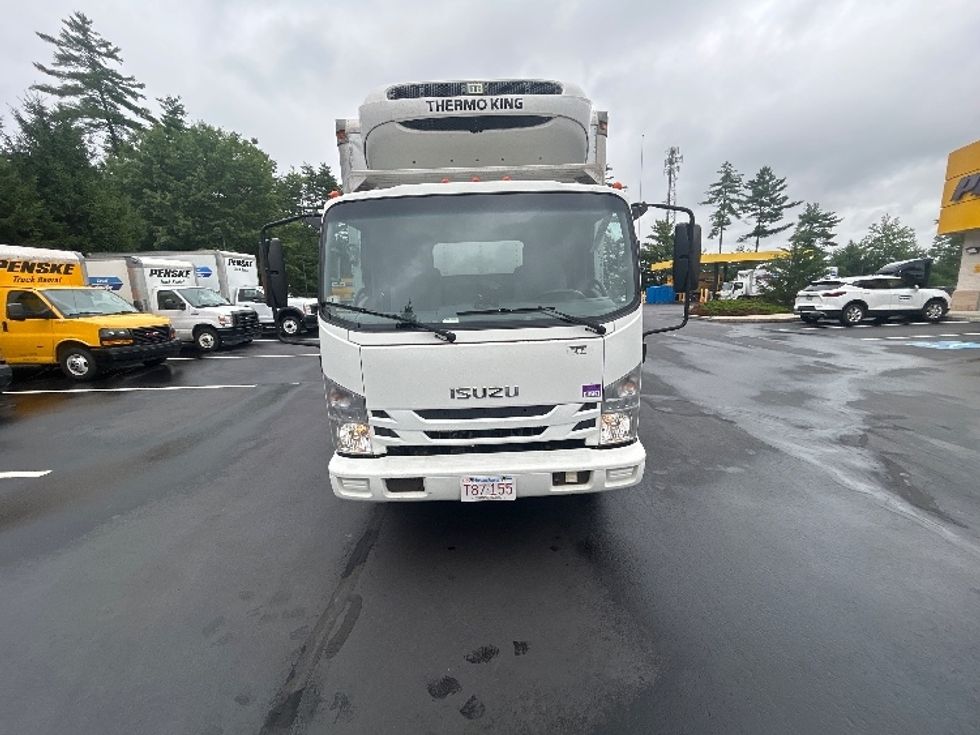 Refrigerated Truck-Light and Medium Duty Trucks-Isuzu-2019-NRR-Londonderry-NH-119,253\n\t\tmiles-$ 49,750 - Image 2