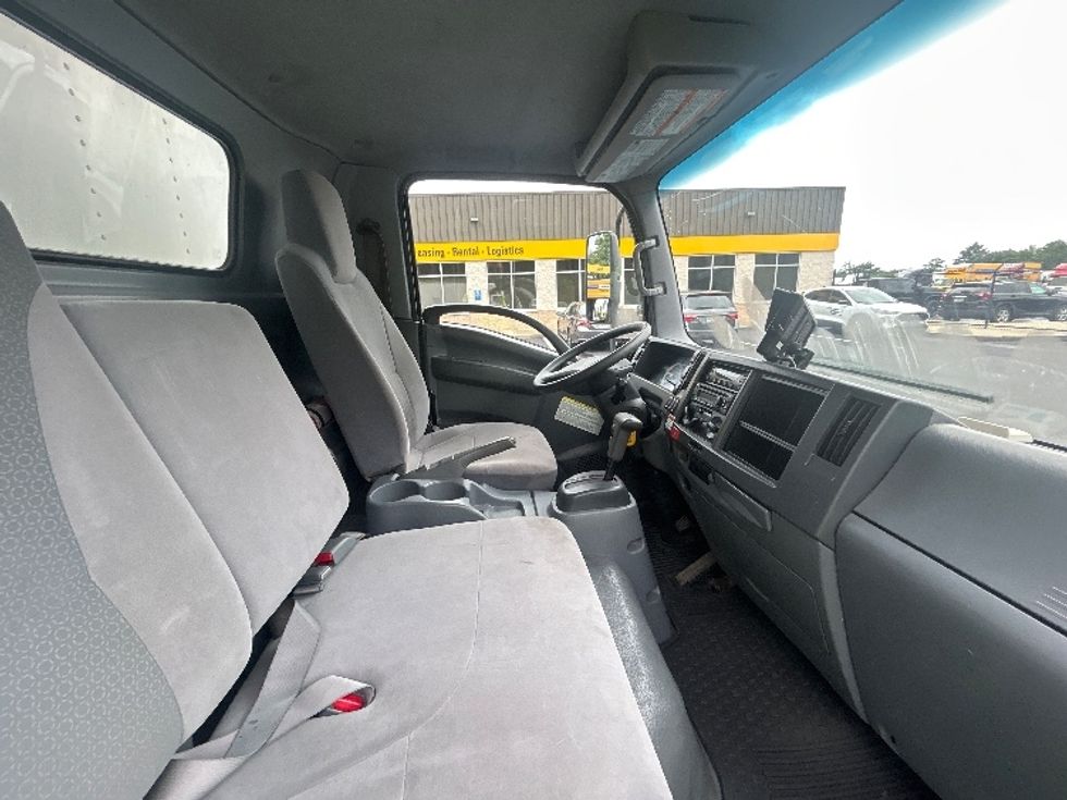Refrigerated Truck-Light and Medium Duty Trucks-Isuzu-2019-NRR-Londonderry-NH-119,253\n\t\tmiles-$ 49,750 - Image 22