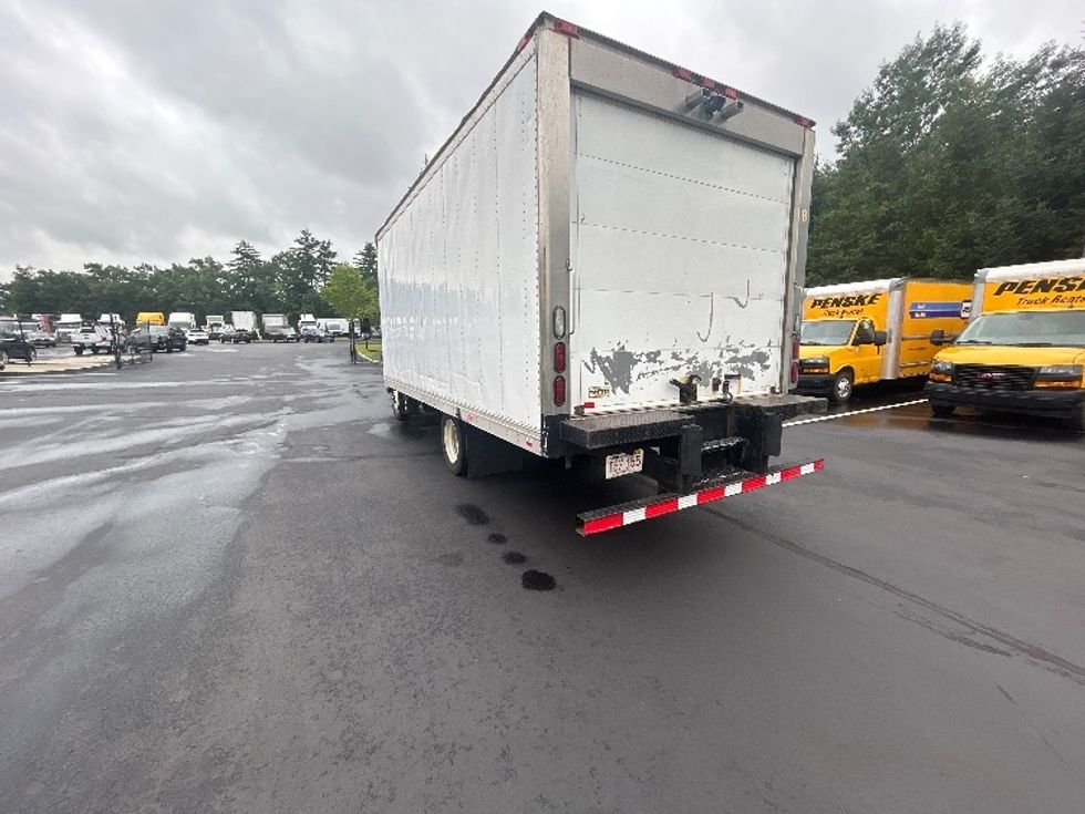 Refrigerated Truck-Light and Medium Duty Trucks-Isuzu-2019-NRR-Londonderry-NH-119,253\n\t\tmiles-$ 49,750 - Image 6