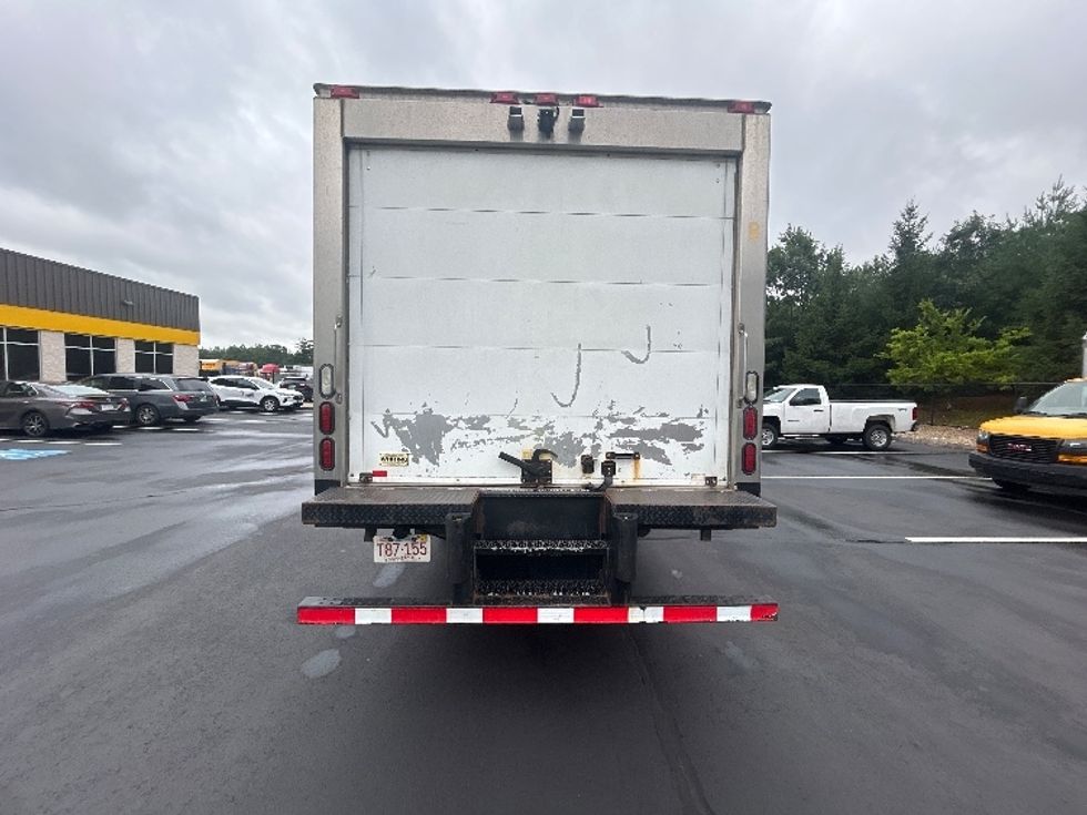 Refrigerated Truck-Light and Medium Duty Trucks-Isuzu-2019-NRR-Londonderry-NH-119,253\n\t\tmiles-$ 49,750 - Image 7