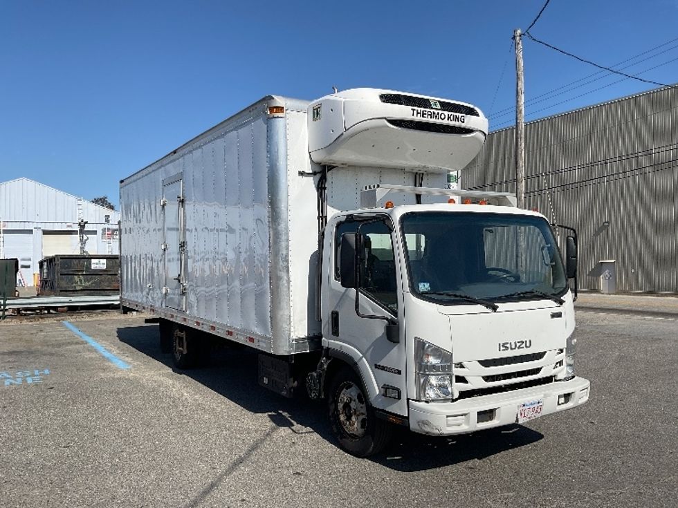 Refrigerated Truck-Light and Medium Duty Trucks-Isuzu-2019-NRR-Londonderry-NH-238,126\n\t\tmiles-$ 26,750 - Image 1