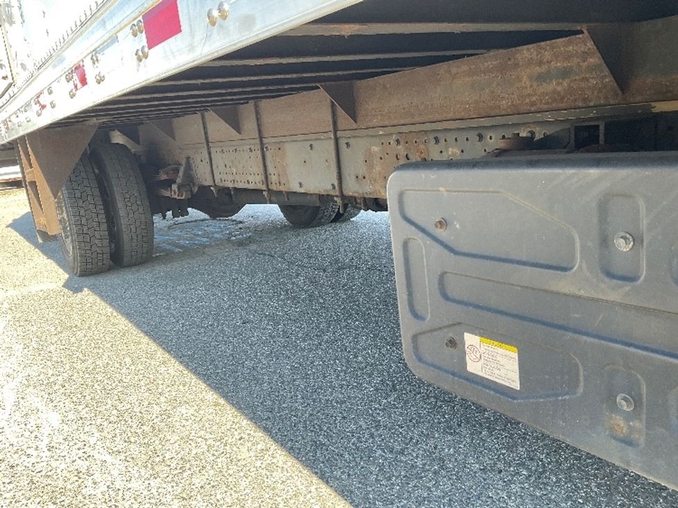 Refrigerated Truck-Light and Medium Duty Trucks-Isuzu-2019-NRR-Londonderry-NH-238,126\n\t\tmiles-$ 26,750 - Image 14