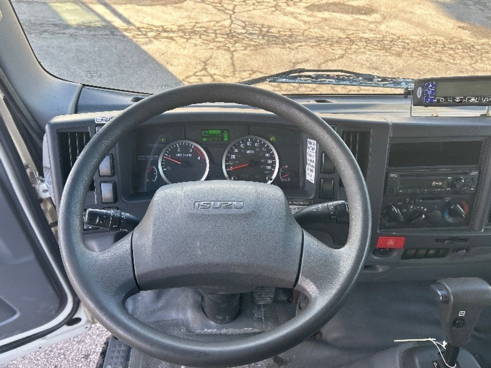 Refrigerated Truck-Light and Medium Duty Trucks-Isuzu-2019-NRR-Oakwood Village-OH-89,381\n\t\tmiles-$ 56,250 - Image 13