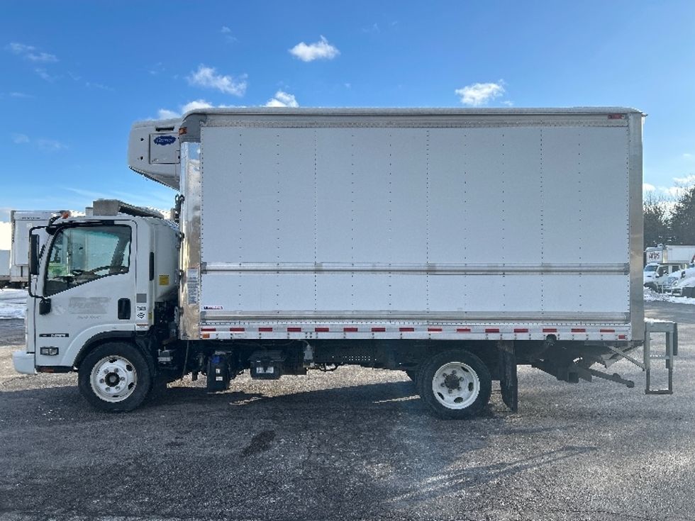 Refrigerated Truck-Light and Medium Duty Trucks-Isuzu-2019-NRR-Oakwood Village-OH-89,381\n\t\tmiles-$ 56,250 - Image 4