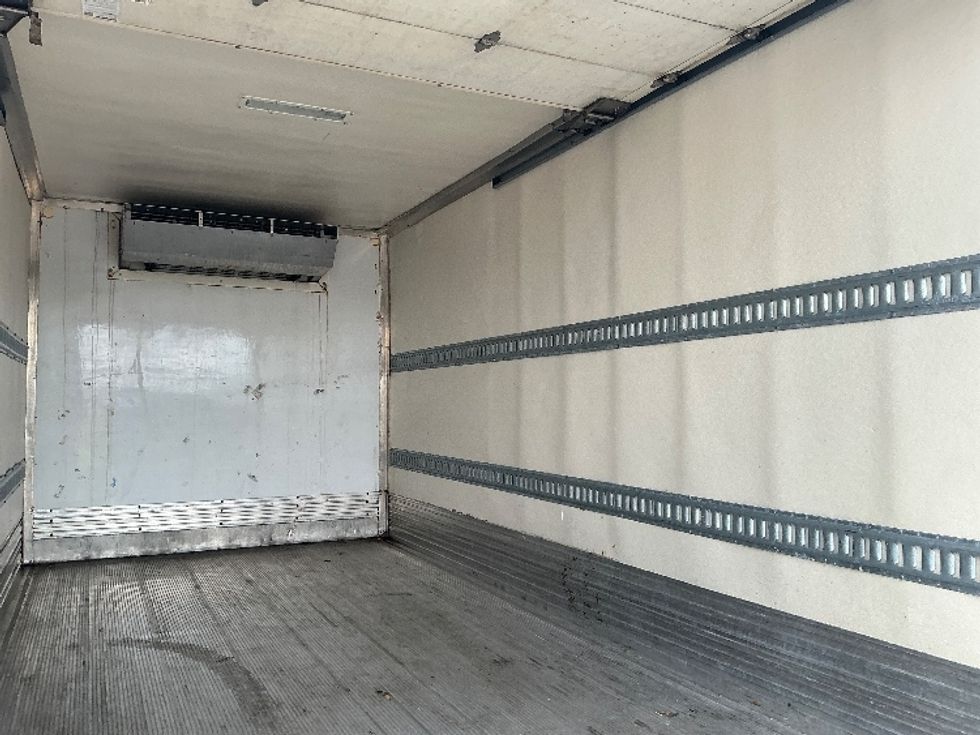 Refrigerated Truck-Light and Medium Duty Trucks-Isuzu-2019-NRR-Orlando-FL-144,546\n\t\tmiles-$ 48,750 - Image 12