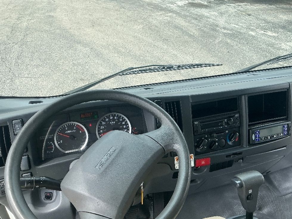 Refrigerated Truck-Light and Medium Duty Trucks-Isuzu-2019-NRR-Orlando-FL-144,546\n\t\tmiles-$ 48,750 - Image 17