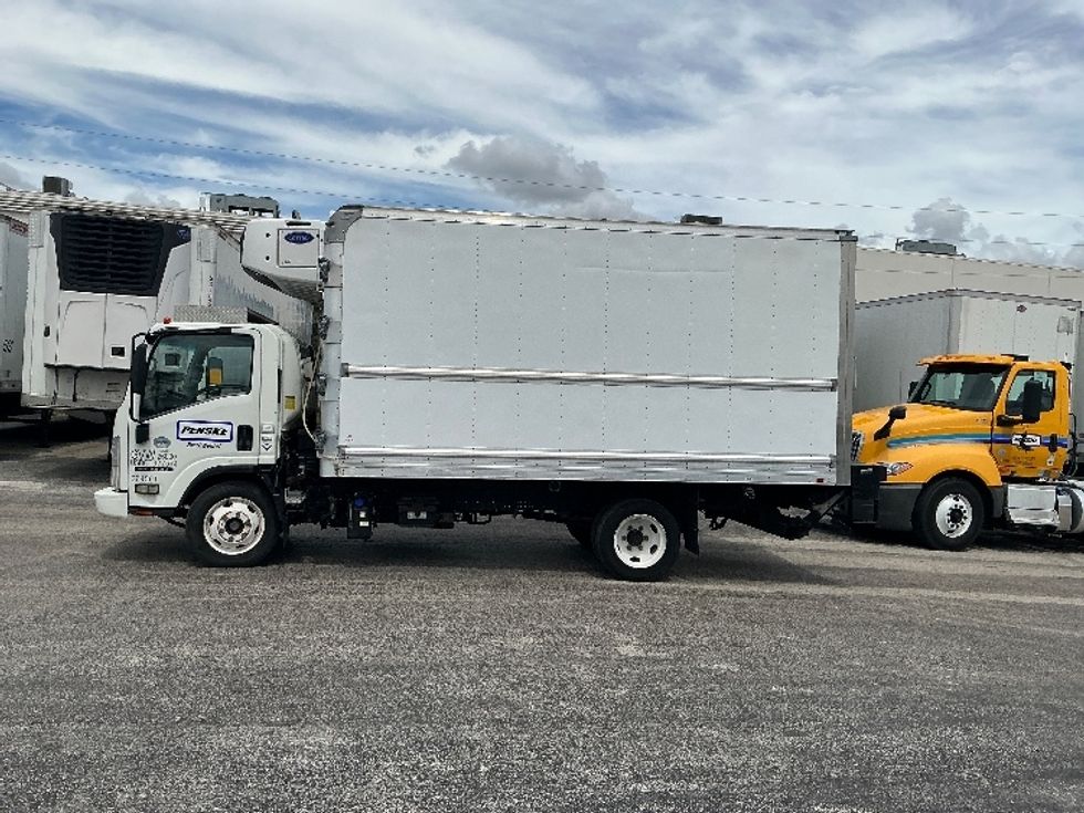Refrigerated Truck-Light and Medium Duty Trucks-Isuzu-2019-NRR-Orlando-FL-144,546\n\t\tmiles-$ 48,750 - Image 4