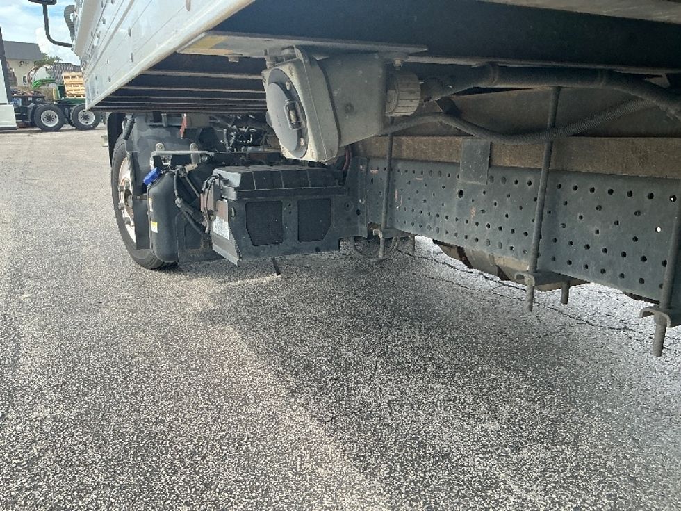 Refrigerated Truck-Light and Medium Duty Trucks-Isuzu-2019-NRR-Orlando-FL-144,546\n\t\tmiles-$ 48,750 - Image 5