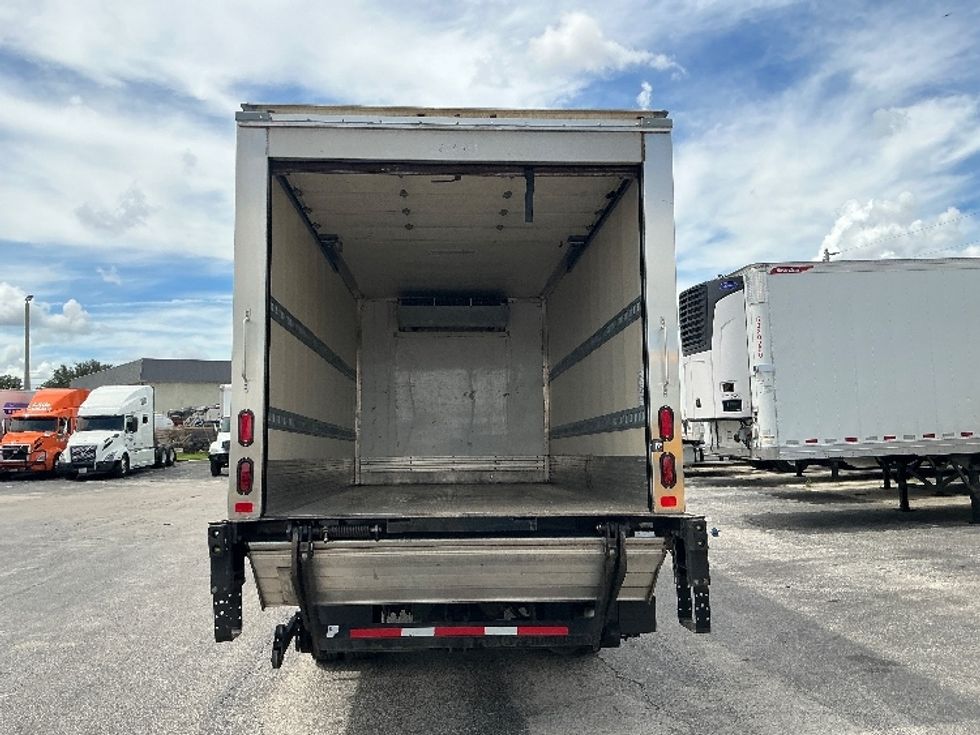 Refrigerated Truck-Light and Medium Duty Trucks-Isuzu-2019-NRR-Orlando-FL-144,546\n\t\tmiles-$ 48,750 - Image 8