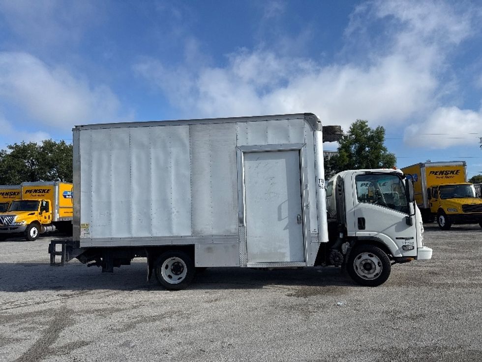 Refrigerated Truck-Light and Medium Duty Trucks-Isuzu-2019-NRR-Pompano Beach-FL-200,205\n\t\tmiles-$ 34,500 - Image 15